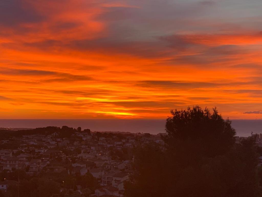Precioso Apartamento Con Vista Al Mar Calafell Exteriör bild